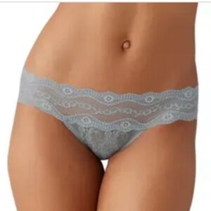 B.tempt'd by Wacoal Women's Lace Kiss Bikini Panty in Abyss | Size: Large NWT